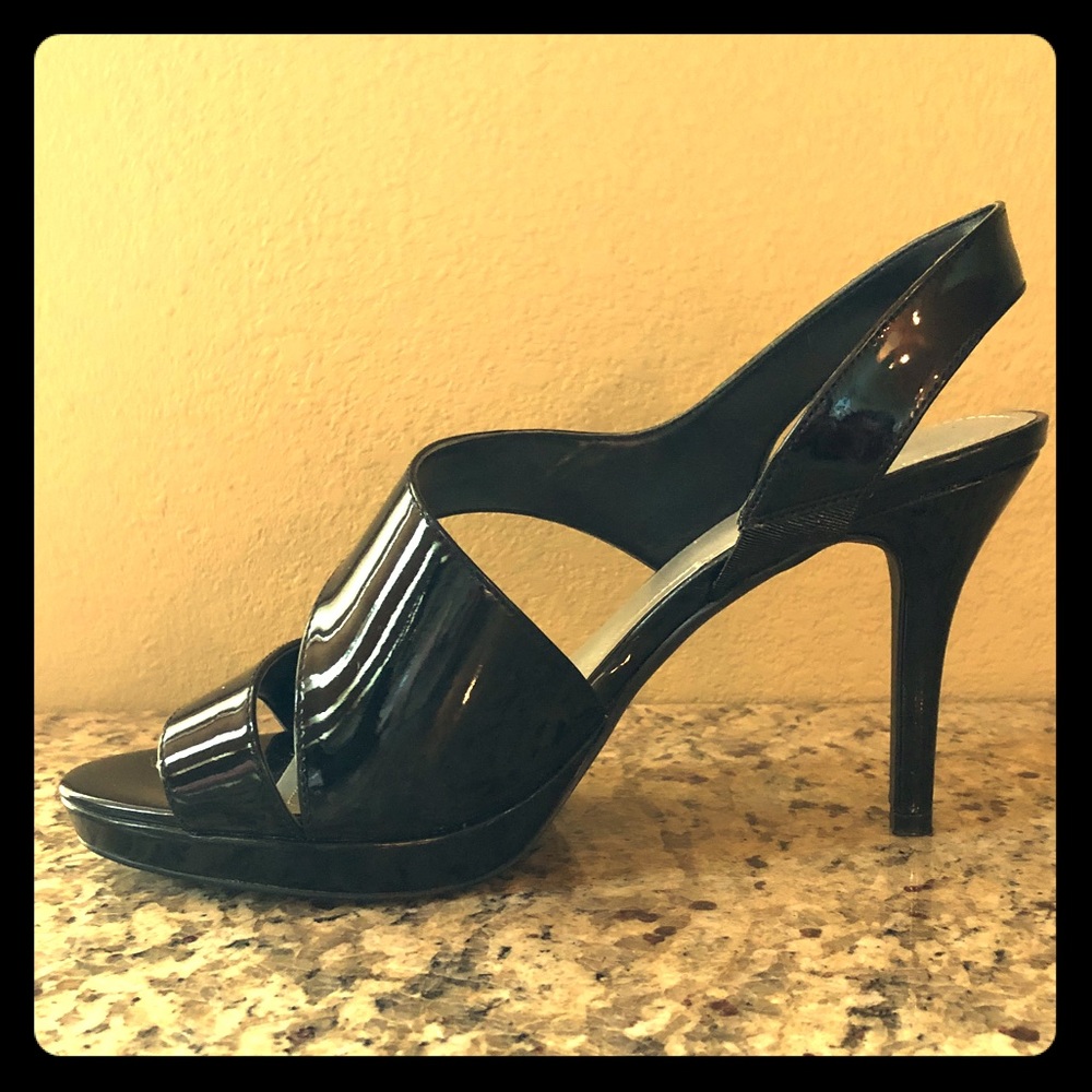 Tarahi Bounty Slingback Black Patent Heels